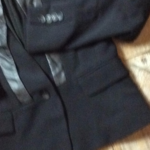 W118 by Walter Baker blazer w/faux leather collar. - Picture 3 of 3